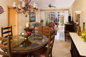 Villa la Estancia Beach Resort & Spa