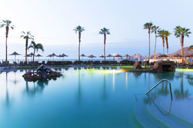 Villa la Estancia Beach Resort & Spa