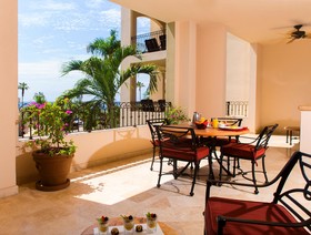 Villa la Estancia Beach Resort & Spa