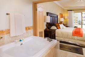 Villa la Estancia Beach Resort & Spa