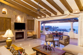 Villa la Estancia Beach Resort & Spa