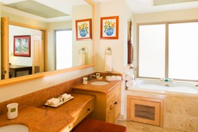 Villa la Estancia Beach Resort & Spa