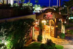 Villa la Estancia Beach Resort & Spa