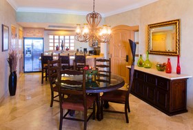 Villa la Estancia Beach Resort & Spa