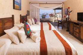 Villa la Estancia Beach Resort & Spa