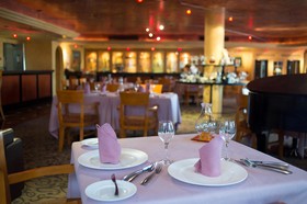 Villa la Estancia Beach Resort & Spa