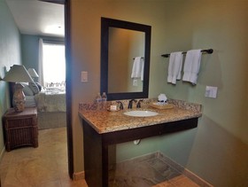 Cerritos Beach Inn