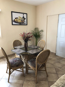 Casa Flores & Flores