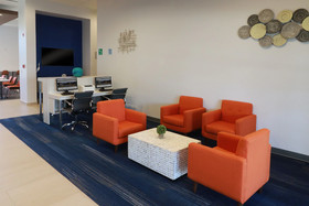 Holiday Inn Express & Suites Ensenada Centro