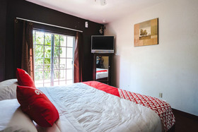 OYO Hotel CocoBeach, Ensenada
