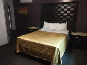 Hotel Suites Royal