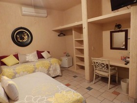 Casa Kootenay Waterfront BnB