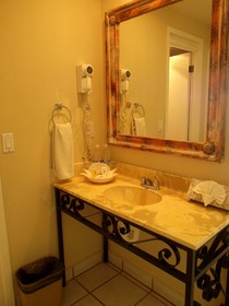 Hotel La Concha Beach Resort