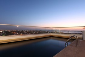 One La Paz
