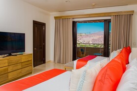 Puerta Cortes Residences