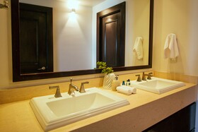 Puerta Cortes Residences