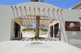 Club Cerralvo Hotel & Residences