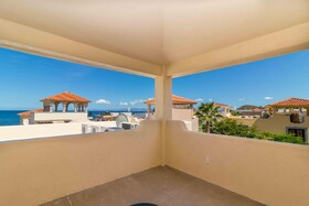 Casa De La Alegria 3BR by Casago