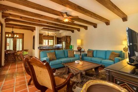 Casa De La Alegria 3BR by Casago