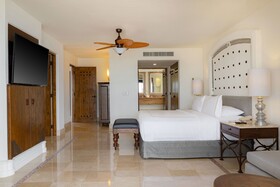 Marquis Los Cabos Resort & Spa