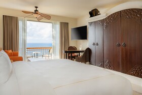 Marquis Los Cabos Resort & Spa