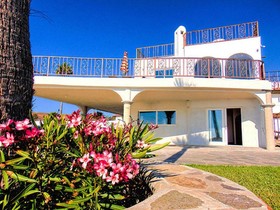 Casa Playa Baja