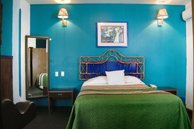 Hotel Del Sol Inn
