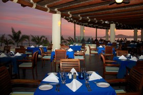 GR Solaris Lighthouse Los Cabos