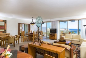 GR Solaris Lighthouse Los Cabos