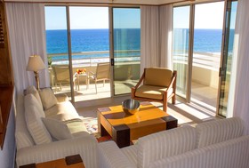 GR Solaris Lighthouse Los Cabos