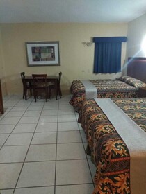 Cactus Inn Los Cabos