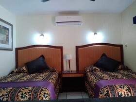 Cactus Inn Los Cabos