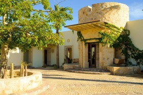 Casa Piedra Blanca