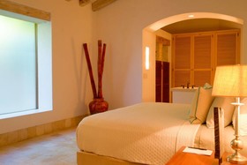 Casa Piedra Blanca