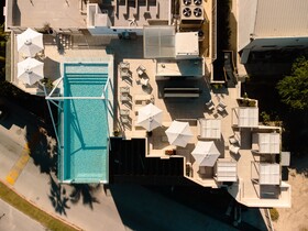Flamboyan Hotel & Residences
