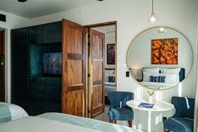 Flamboyan Hotel & Residences