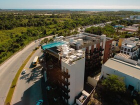 Flamboyan Hotel & Residences