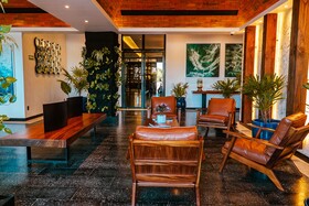 Flamboyan Hotel & Residences