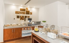 Hampton Inn & Suites by Hilton Los Cabos