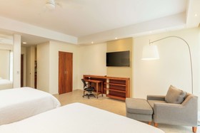 Hampton Inn & Suites by Hilton Los Cabos