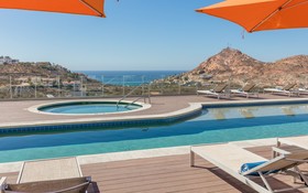Hampton Inn & Suites by Hilton Los Cabos