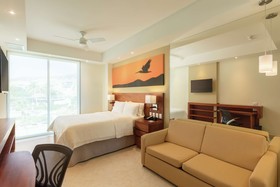 Hampton Inn & Suites by Hilton Los Cabos