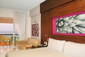 Krystal Grand Los Cabos Hotel