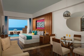 Krystal Grand Los Cabos Hotel