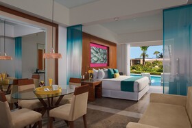 Krystal Grand Los Cabos Hotel