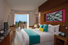 Krystal Grand Los Cabos Hotel
