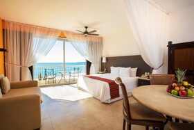 Krystal Grand Los Cabos Hotel
