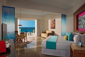 Krystal Grand Los Cabos Hotel