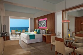 Krystal Grand Los Cabos Hotel
