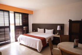 Krystal Grand Los Cabos Hotel